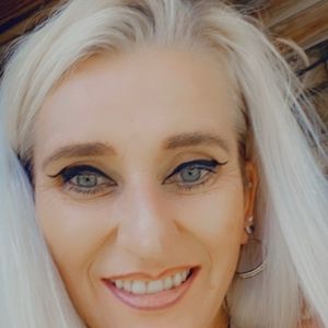 Meet your Posher, Lorraine